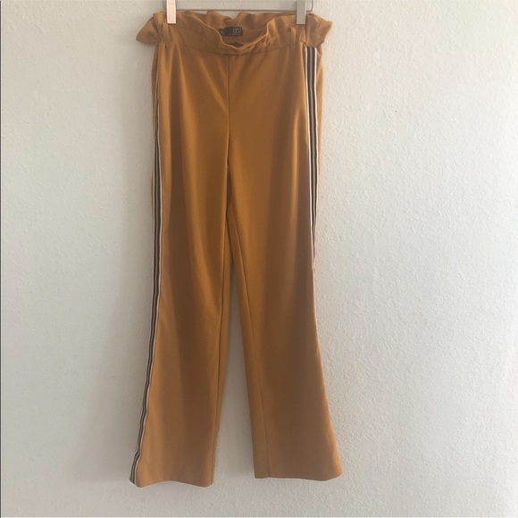 BBJ Casual Mustard Striped wide Leg Pants Size M - Picture 2 of 7